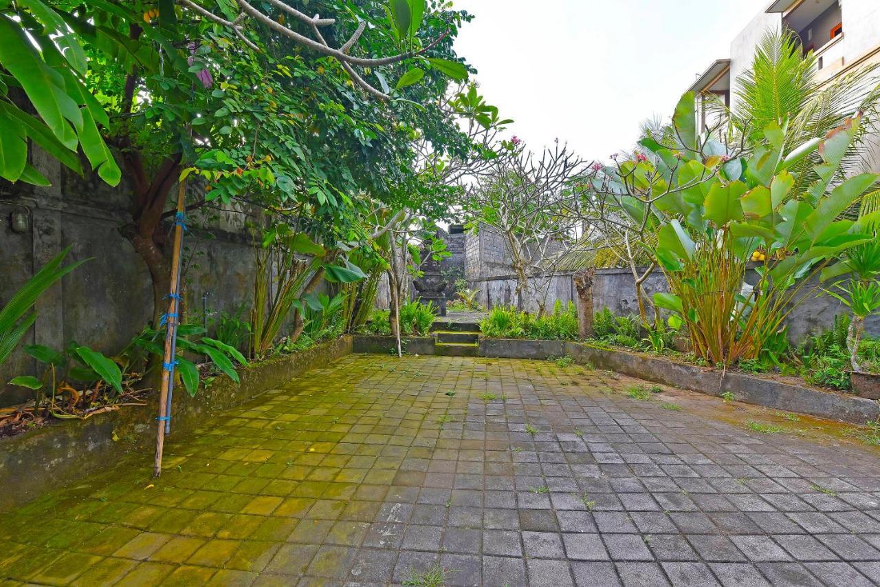 Oyo 90967 Soka Asri Guest House Darmasaba Exterior photo
